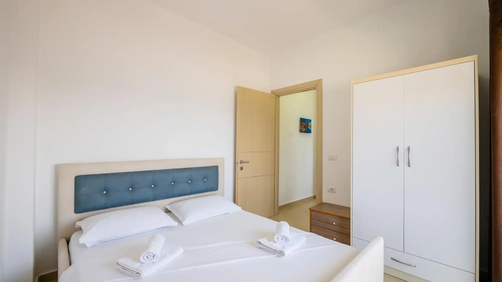 Annes 호텔 Sarandë